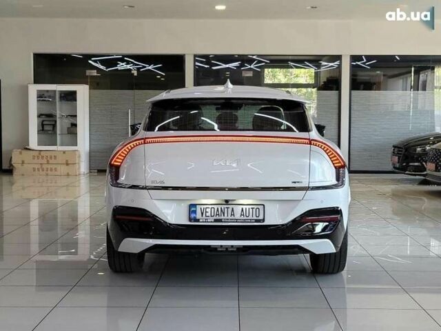 Киа EV6, объемом двигателя 0 л и пробегом 2 тыс. км за 45500 $, фото 4 на Automoto.ua