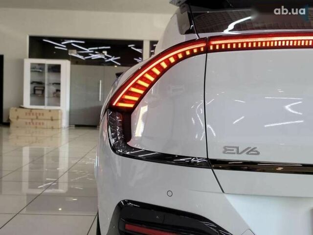Киа EV6 2021 в Киеве на Automoto.ua Киа EV6, объемом двигателя 0 л и пробегом 2 тыс. км за 45500 $, фото 7 на Automoto.ua