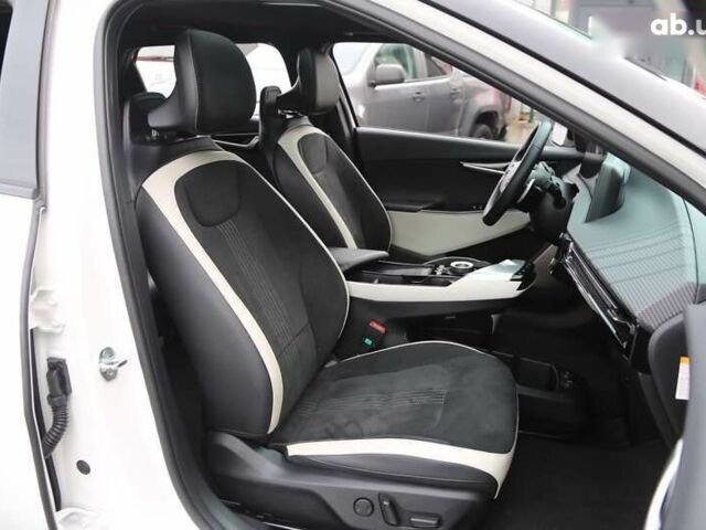 Киа EV6, объемом двигателя 0 л и пробегом 29 тыс. км за 31900 $, фото 11 на Automoto.ua