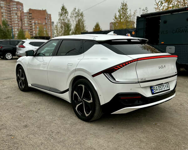 Киа EV6, объемом двигателя 0 л и пробегом 56 тыс. км за 29900 $, фото 7 на Automoto.ua