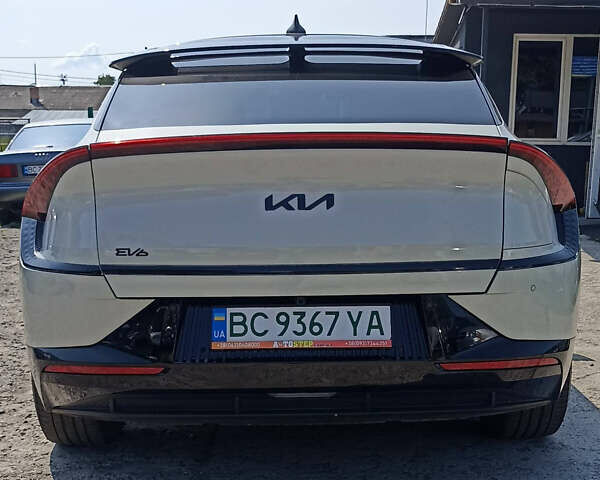 Киа EV6, объемом двигателя 0 л и пробегом 73 тыс. км за 23900 $, фото 4 на Automoto.ua