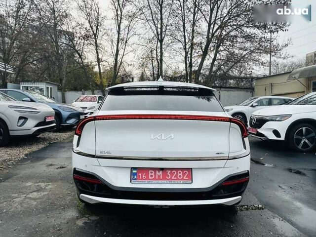 Кіа EV6, об'ємом двигуна 2 л та пробігом 11 тис. км за 34999 $, фото 7 на Automoto.ua