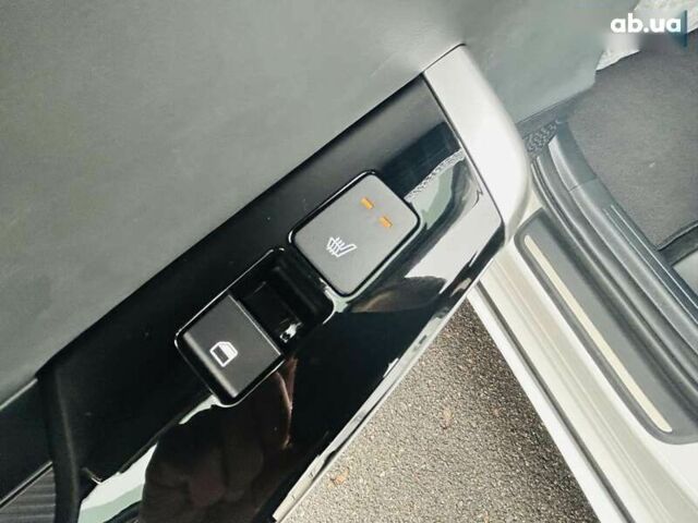 Кіа EV6, об'ємом двигуна 2 л та пробігом 11 тис. км за 34999 $, фото 27 на Automoto.ua