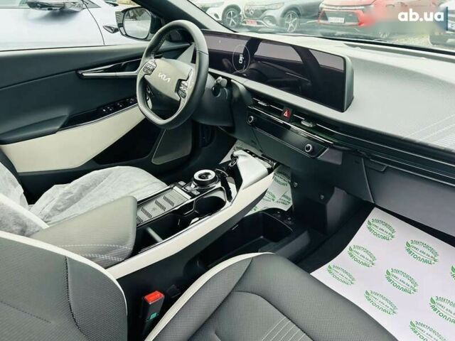 Кіа EV6, об'ємом двигуна 2 л та пробігом 11 тис. км за 34999 $, фото 14 на Automoto.ua