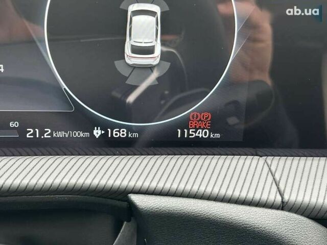 Кіа EV6, об'ємом двигуна 2 л та пробігом 11 тис. км за 34999 $, фото 22 на Automoto.ua