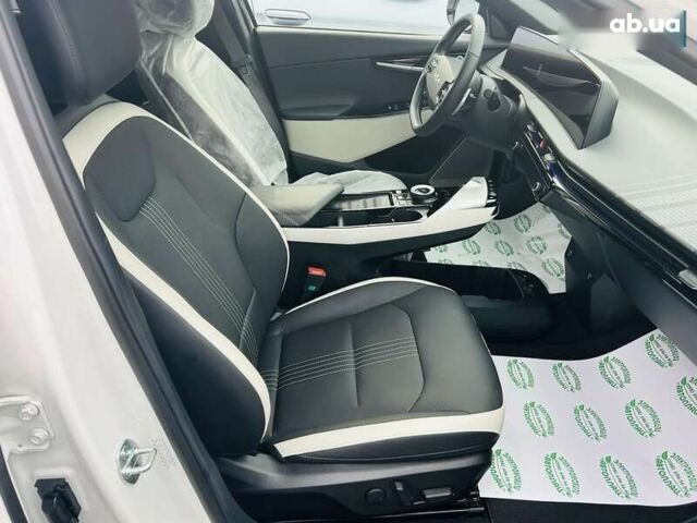 Кіа EV6, об'ємом двигуна 2 л та пробігом 11 тис. км за 34999 $, фото 15 на Automoto.ua