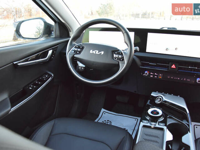 Серый Киа EV6, объемом двигателя 0 л и пробегом 73 тыс. км за 30700 $, фото 27 на Automoto.ua