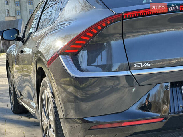 Сірий Кіа EV6, об'ємом двигуна 0 л та пробігом 188 тис. км за 25999 $, фото 16 на Automoto.ua