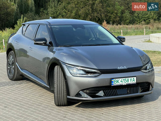 Серый Киа EV6, объемом двигателя 0 л и пробегом 59 тыс. км за 29500 $, фото 1 на Automoto.ua