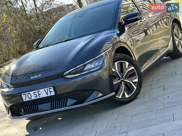 Сірий Кіа EV6, об'ємом двигуна 0 л та пробігом 188 тис. км за 25999 $, фото 1 на Automoto.ua