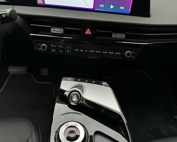 Серый Киа EV6, объемом двигателя 0 л и пробегом 65 тыс. км за 29000 $, фото 18 на Automoto.ua