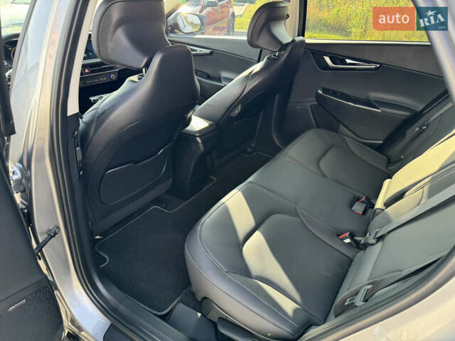 Серый Киа EV6, объемом двигателя 0 л и пробегом 59 тыс. км за 29500 $, фото 14 на Automoto.ua