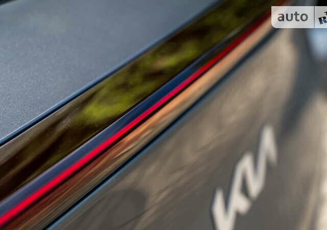 Сірий Кіа EV6, об'ємом двигуна 0 л та пробігом 59 тис. км за 44500 $, фото 18 на Automoto.ua