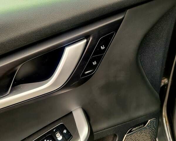 Сірий Кіа EV6, об'ємом двигуна 0 л та пробігом 29 тис. км за 22899 $, фото 28 на Automoto.ua