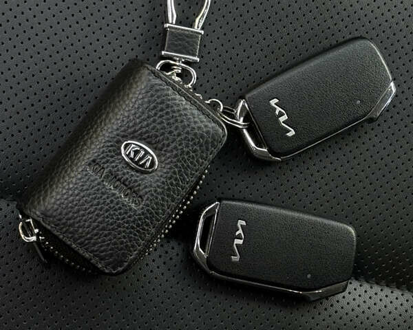 Серый Киа EV6, объемом двигателя 0 л и пробегом 59 тыс. км за 29500 $, фото 21 на Automoto.ua