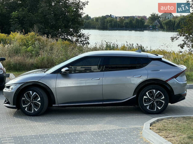 Серый Киа EV6, объемом двигателя 0 л и пробегом 59 тыс. км за 29500 $, фото 5 на Automoto.ua