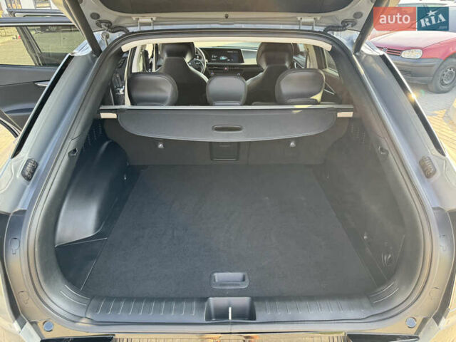 Серый Киа EV6, объемом двигателя 0 л и пробегом 59 тыс. км за 29500 $, фото 15 на Automoto.ua