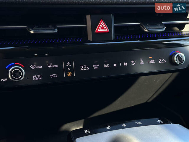 Сірий Кіа EV6, об'ємом двигуна 0 л та пробігом 188 тис. км за 25999 $, фото 75 на Automoto.ua