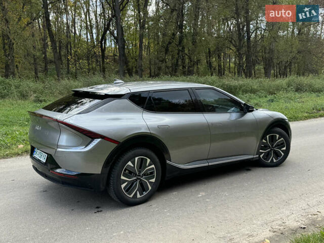 Серый Киа EV6, объемом двигателя 0 л и пробегом 65 тыс. км за 29000 $, фото 8 на Automoto.ua