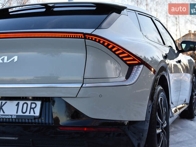 Серый Киа EV6, объемом двигателя 0 л и пробегом 73 тыс. км за 30700 $, фото 7 на Automoto.ua