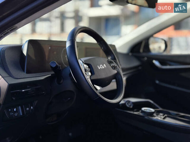 Сірий Кіа EV6, об'ємом двигуна 0 л та пробігом 188 тис. км за 25999 $, фото 34 на Automoto.ua