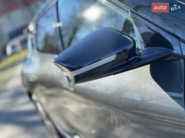 Сірий Кіа EV6, об'ємом двигуна 0 л та пробігом 188 тис. км за 25999 $, фото 8 на Automoto.ua