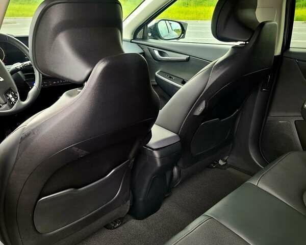 Сірий Кіа EV6, об'ємом двигуна 0 л та пробігом 29 тис. км за 22899 $, фото 34 на Automoto.ua