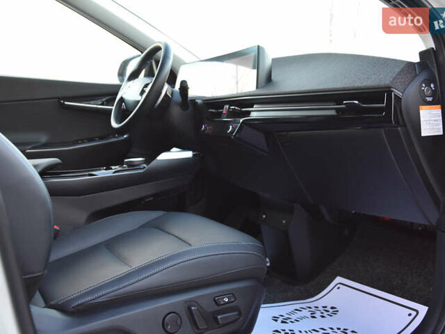 Серый Киа EV6, объемом двигателя 0 л и пробегом 73 тыс. км за 30700 $, фото 33 на Automoto.ua