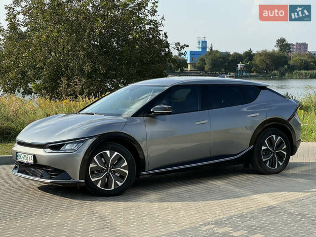 Серый Киа EV6, объемом двигателя 0 л и пробегом 59 тыс. км за 29500 $, фото 6 на Automoto.ua