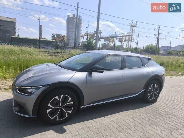 Серый Киа EV6, объемом двигателя 0 л и пробегом 122 тыс. км за 21999 $, фото 2 на Automoto.ua