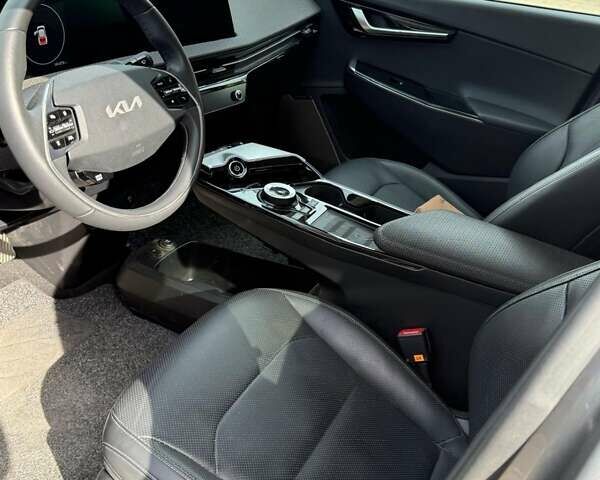 Серый Киа EV6, объемом двигателя 0 л и пробегом 143 тыс. км за 25000 $, фото 7 на Automoto.ua