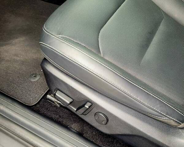 Сірий Кіа EV6, об'ємом двигуна 0 л та пробігом 29 тис. км за 22899 $, фото 27 на Automoto.ua
