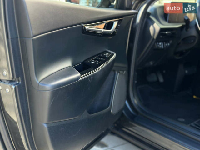 Сірий Кіа EV6, об'ємом двигуна 0 л та пробігом 188 тис. км за 25999 $, фото 35 на Automoto.ua