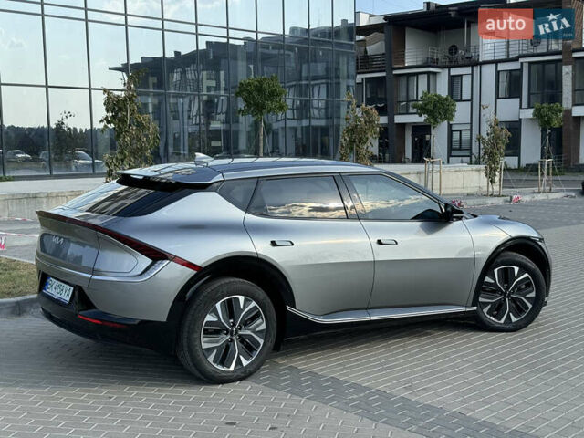 Серый Киа EV6, объемом двигателя 0 л и пробегом 59 тыс. км за 29500 $, фото 3 на Automoto.ua