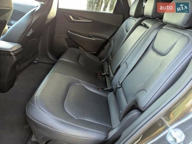 Сірий Кіа EV6, об'ємом двигуна 0 л та пробігом 140 тис. км за 23800 $, фото 33 на Automoto.ua