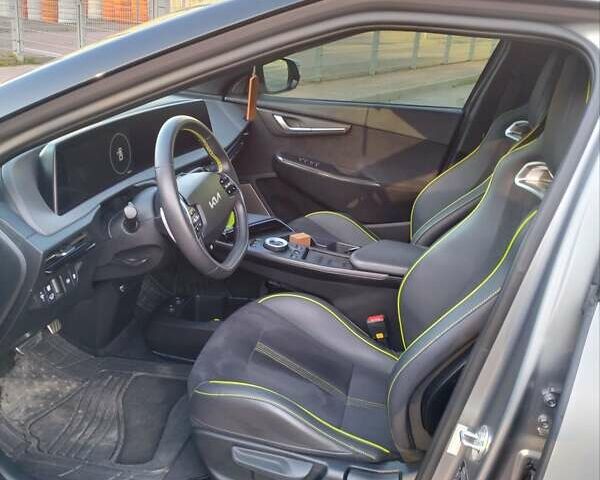 Серый Киа EV6, объемом двигателя 0 л и пробегом 18 тыс. км за 33000 $, фото 14 на Automoto.ua