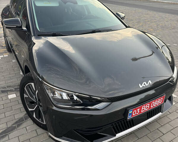 Серый Киа EV6, объемом двигателя 0 л и пробегом 54 тыс. км за 27250 $, фото 25 на Automoto.ua