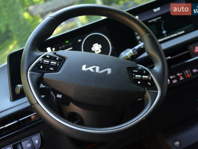 Серый Киа EV6, объемом двигателя 0 л и пробегом 76 тыс. км за 21850 $, фото 51 на Automoto.ua