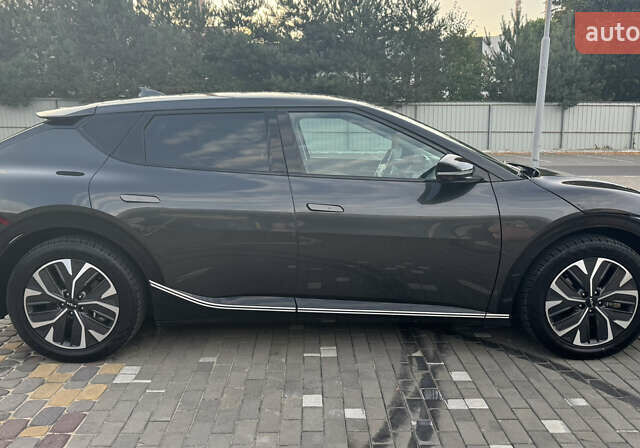 Серый Киа EV6, объемом двигателя 0 л и пробегом 54 тыс. км за 27250 $, фото 9 на Automoto.ua