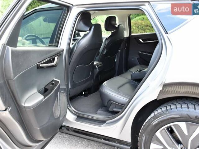 Серый Киа EV6, объемом двигателя 0 л и пробегом 164 тыс. км за 26800 $, фото 63 на Automoto.ua