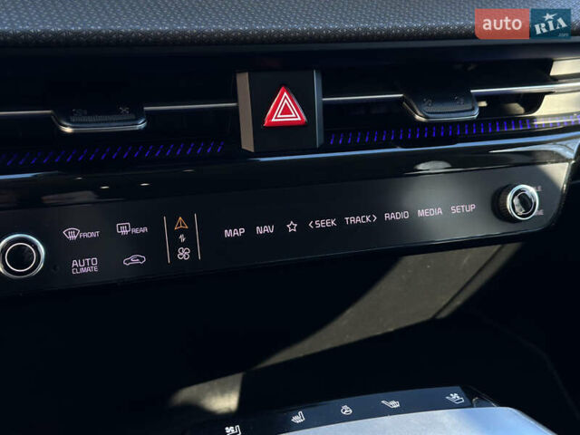 Сірий Кіа EV6, об'ємом двигуна 0 л та пробігом 150 тис. км за 26000 $, фото 70 на Automoto.ua