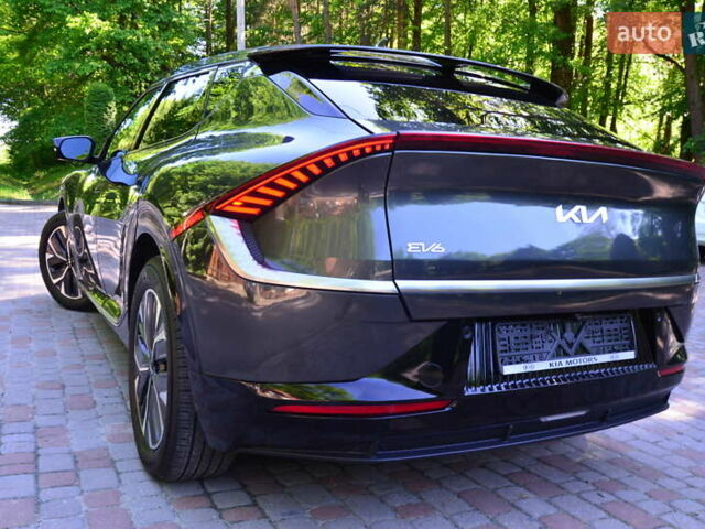 Серый Киа EV6, объемом двигателя 0 л и пробегом 76 тыс. км за 21850 $, фото 28 на Automoto.ua