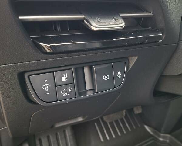 Серый Киа EV6, объемом двигателя 0 л и пробегом 120 тыс. км за 23500 $, фото 12 на Automoto.ua