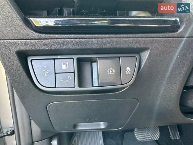 Серый Киа EV6, объемом двигателя 0 л и пробегом 47 тыс. км за 27999 $, фото 28 на Automoto.ua
