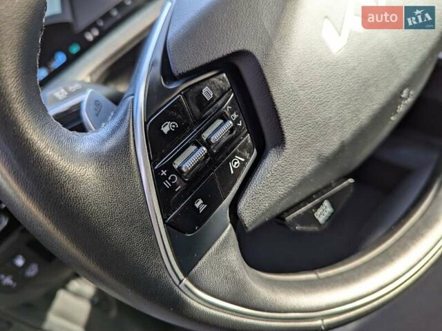 Сірий Кіа EV6, об'ємом двигуна 0 л та пробігом 140 тис. км за 23800 $, фото 20 на Automoto.ua