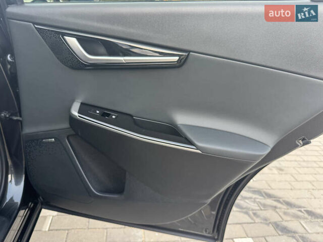 Серый Киа EV6, объемом двигателя 0 л и пробегом 54 тыс. км за 27250 $, фото 41 на Automoto.ua