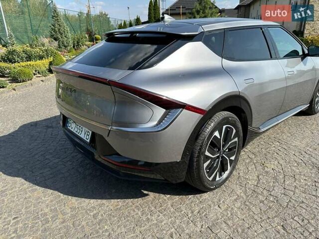Серый Киа EV6, объемом двигателя 0 л и пробегом 47 тыс. км за 27999 $, фото 8 на Automoto.ua