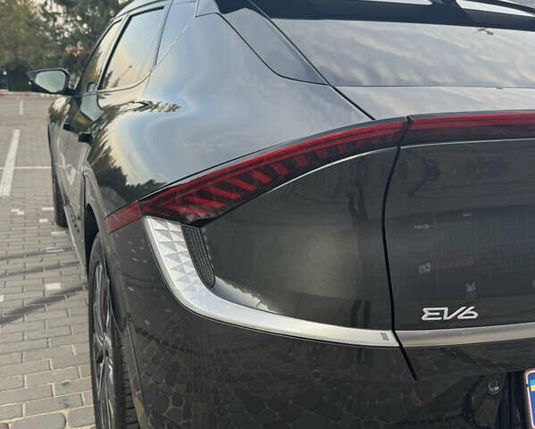 Серый Киа EV6, объемом двигателя 0 л и пробегом 54 тыс. км за 27250 $, фото 13 на Automoto.ua