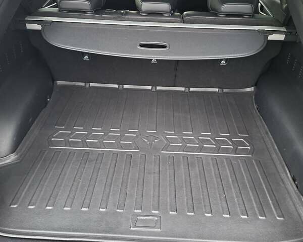 Серый Киа EV6, объемом двигателя 0 л и пробегом 120 тыс. км за 23500 $, фото 40 на Automoto.ua