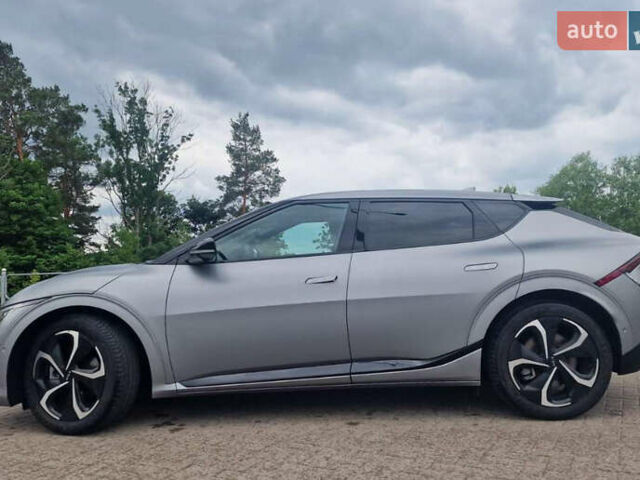 Серый Киа EV6, объемом двигателя 0 л и пробегом 62 тыс. км за 23700 $, фото 2 на Automoto.ua